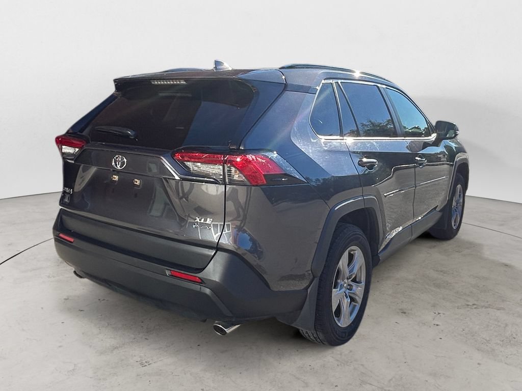 Used 2025 Toyota RAV4 XLE w/ Weather Package AWD/4WD image 5