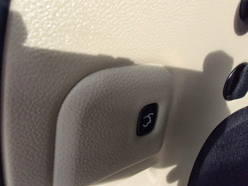 Used 2017 Jeep Grand Cherokee Limited w/ Trailer Tow Group IV image 31