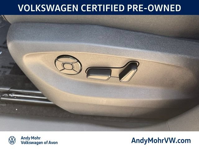 Used 2026 Volkswagen Tiguan SE AWD/4WD image 14