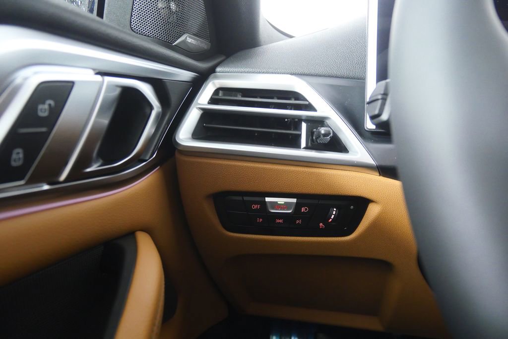 New 2026 BMW M440i Coupe w/ Premium Package RWD image 17