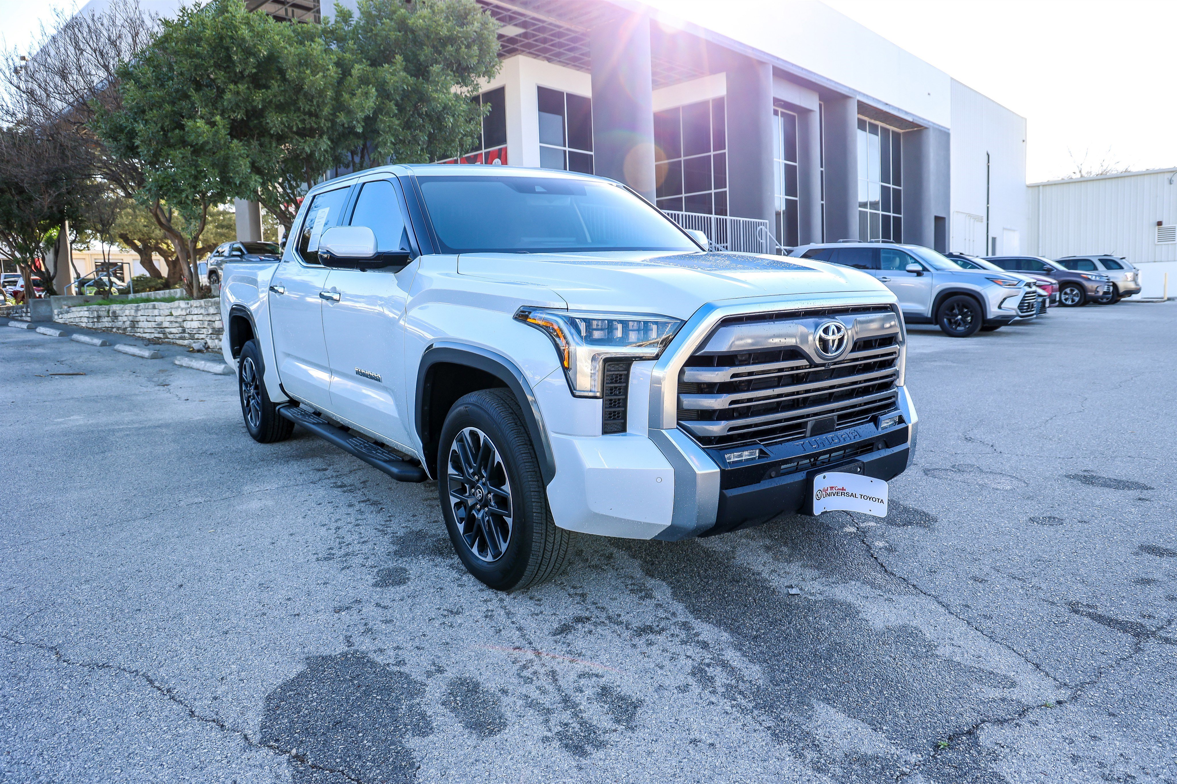 Used 2025 Toyota Tundra Limited image 5