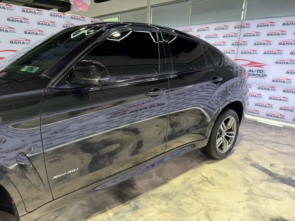 Used 2019 BMW X6 xDrive35i w/ M Sport Package AWD/4WD image 6