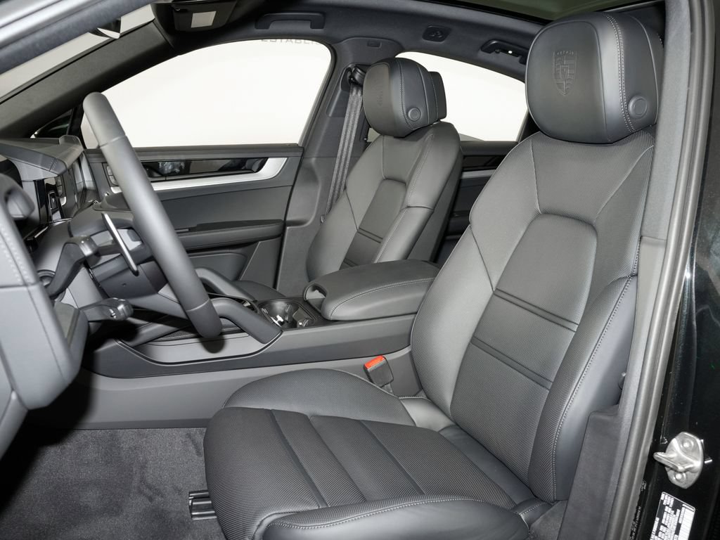New 2026 Porsche Cayenne Coupe AWD/4WD image 5