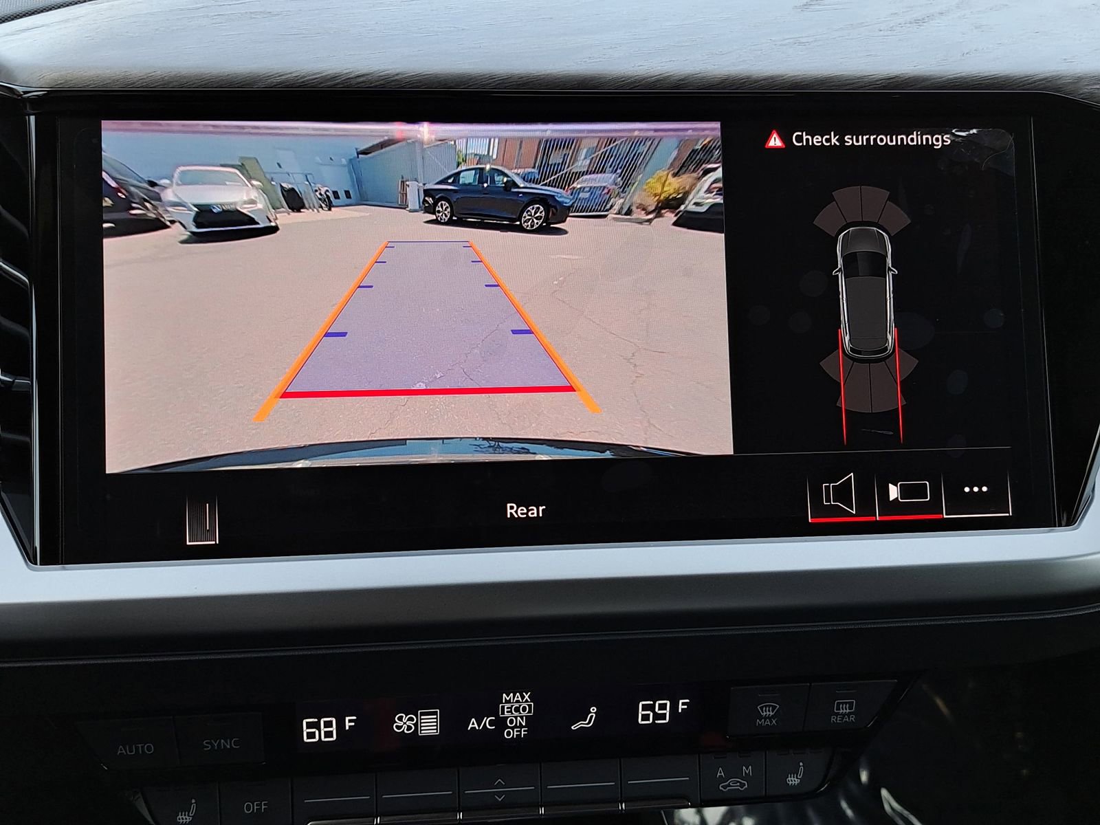 Certified 2025 Audi Q4 e-tron Premium Plus w/ Premium Plus AWD/4WD image 24