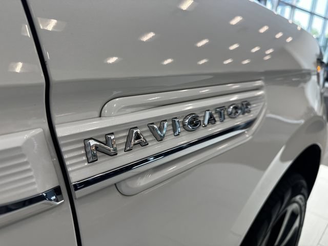 Certified 2024 Lincoln Navigator Reserve AWD/4WD image 48