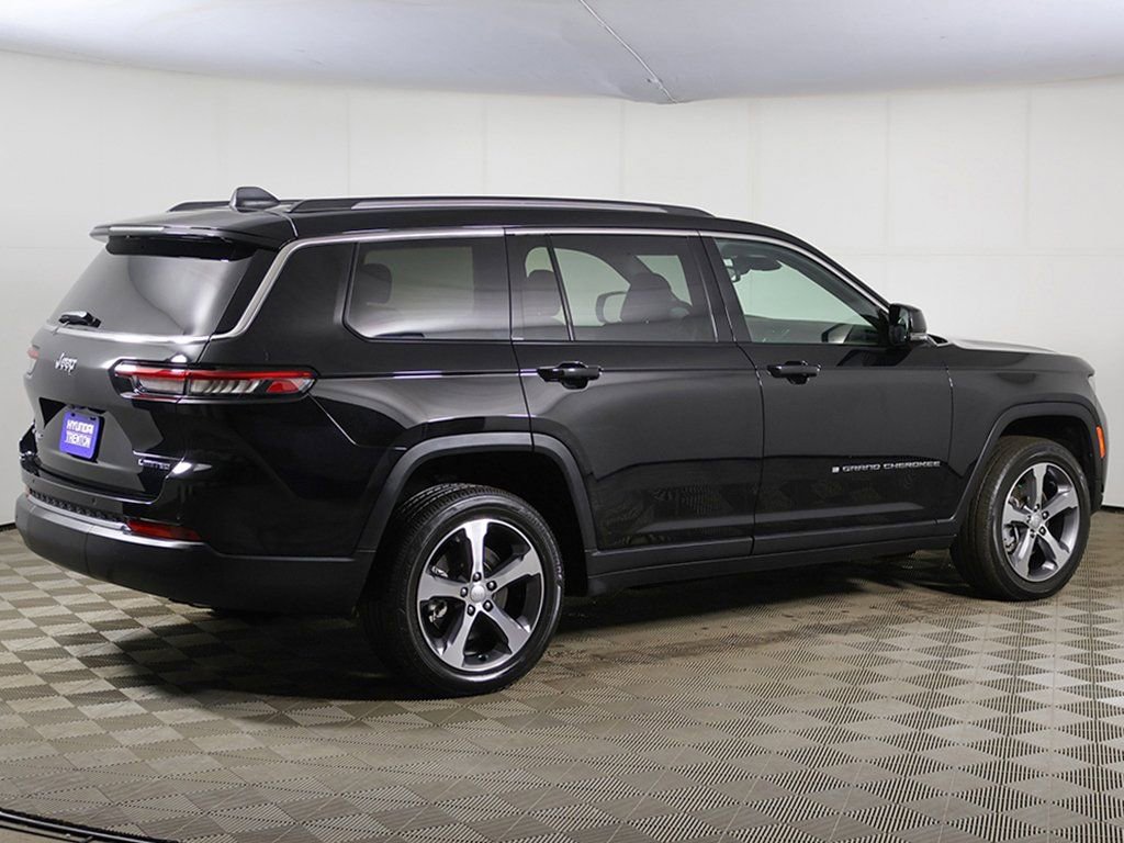 Used 2023 Jeep Grand Cherokee L Limited image 13
