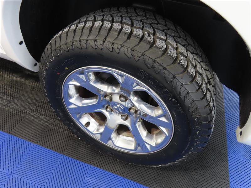 Used 2017 RAM 1500 Laramie image 7