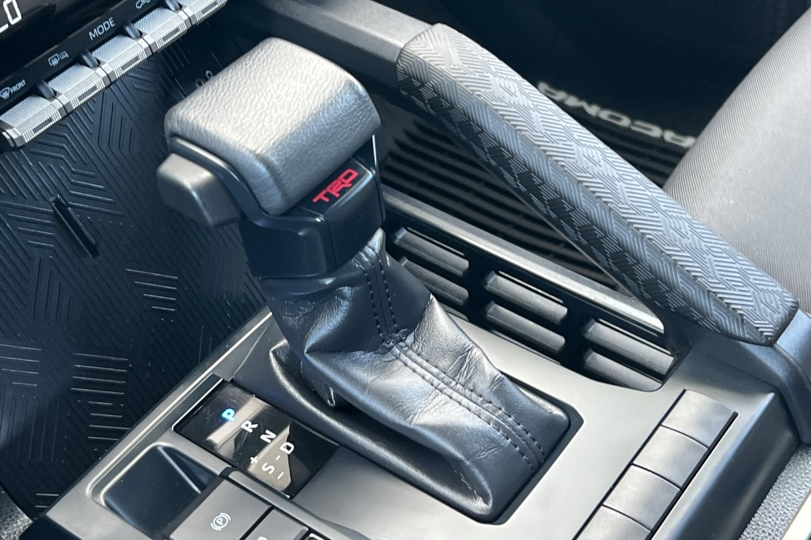 Used 2024 Toyota Tacoma TRD Sport image 17