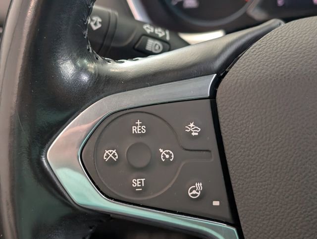 Certified 2020 Chevrolet Traverse LT w/ Driver Confidence II Package image 27