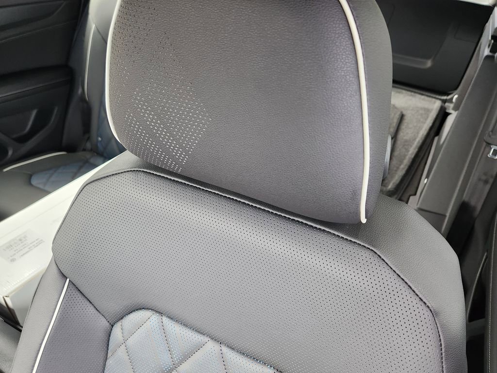 New 2026 Volkswagen Atlas Cross Sport SEL Premium R-Line image 6