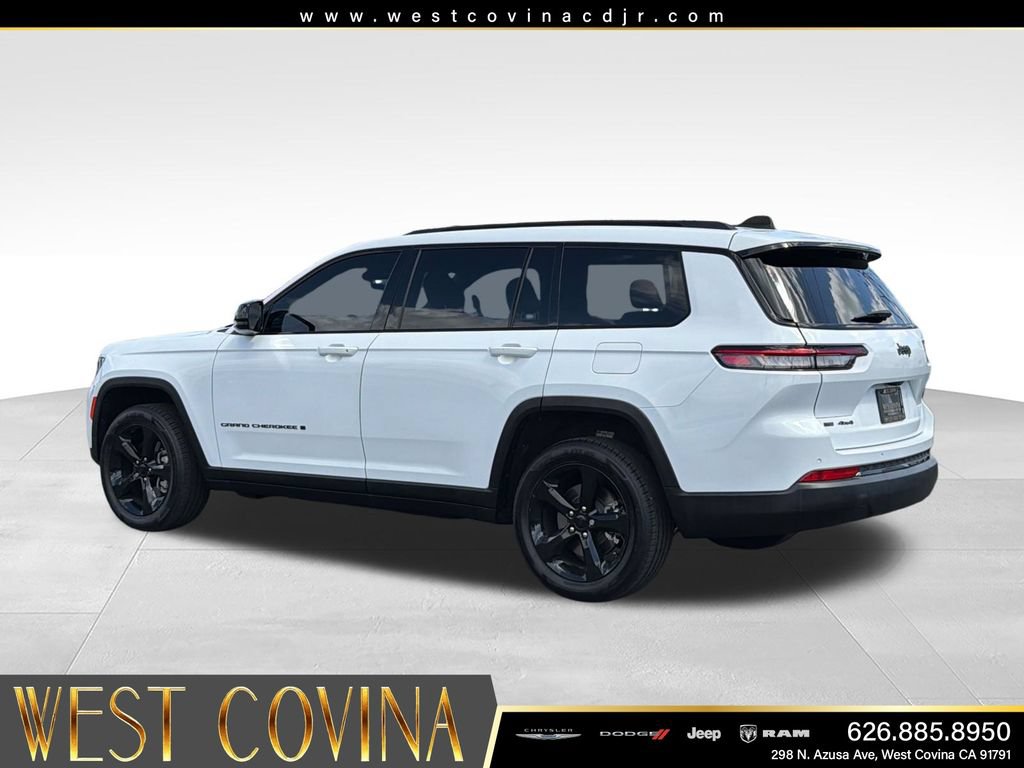 Used 2023 Jeep Grand Cherokee L Laredo AWD/4WD image 5