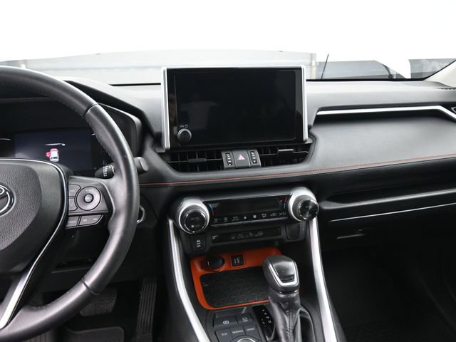 Used 2024 Toyota RAV4 Adventure image 39