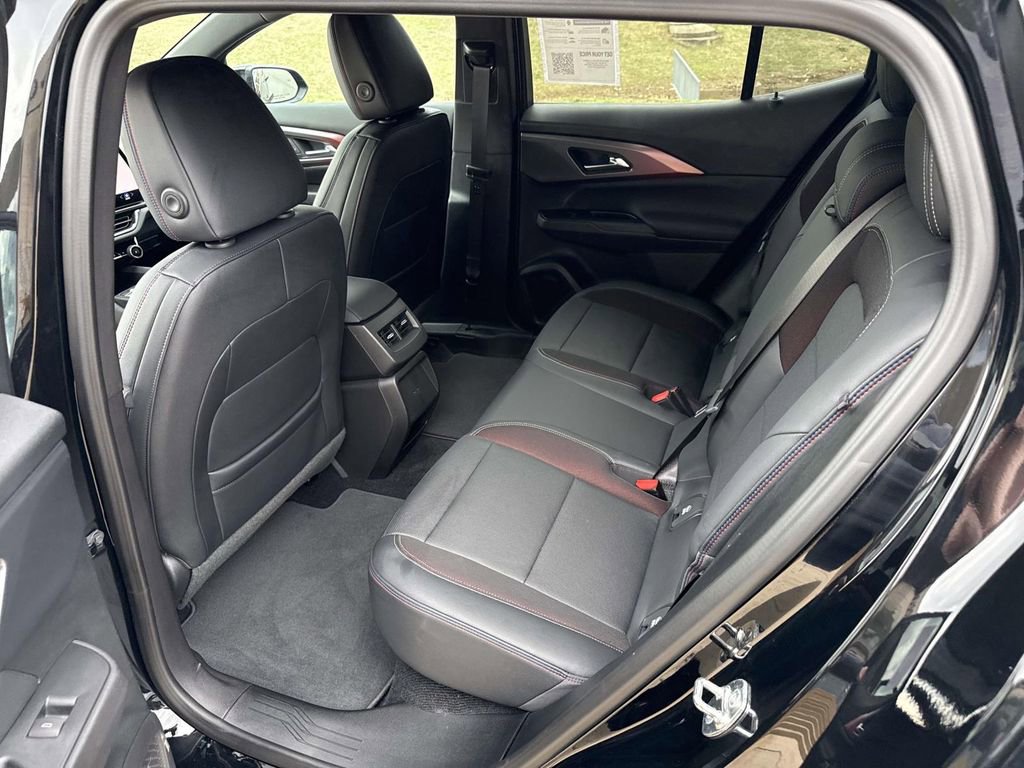 Used 2024 Chevrolet Equinox EV RS image 10