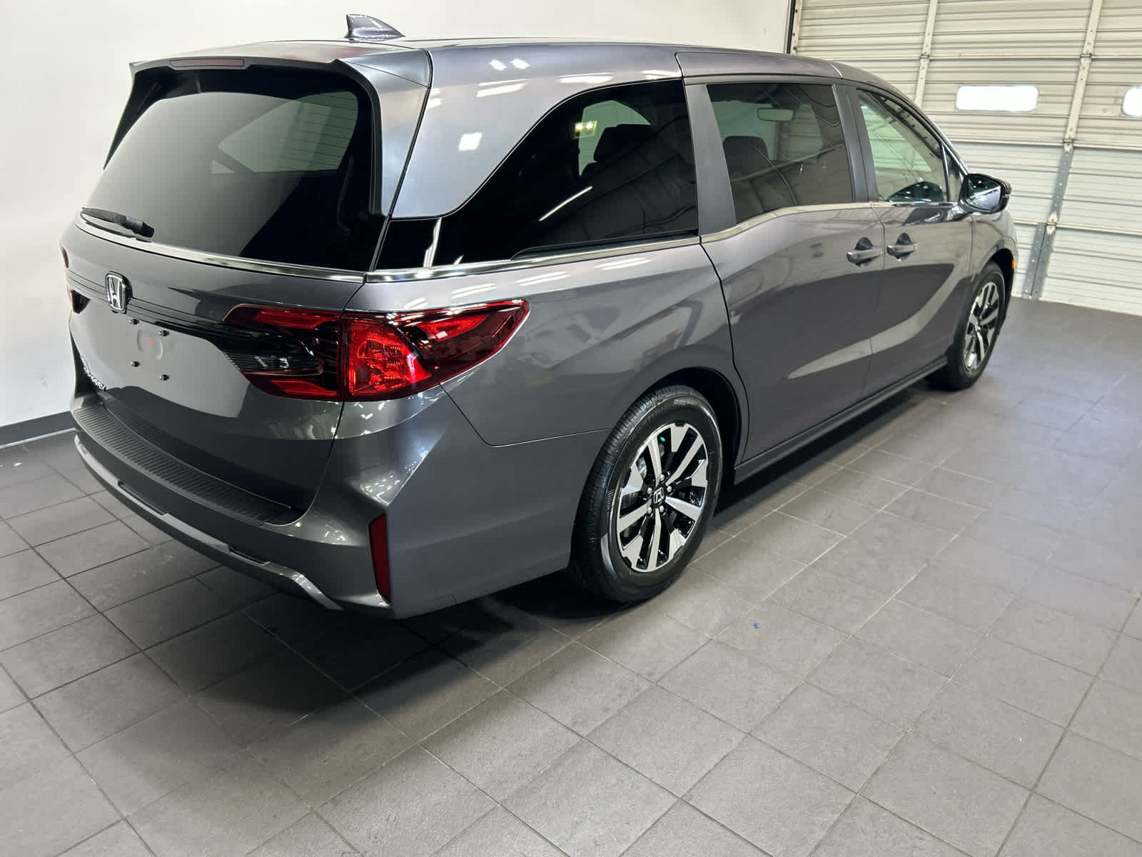 New 2027 Honda Odyssey EX-L image 3