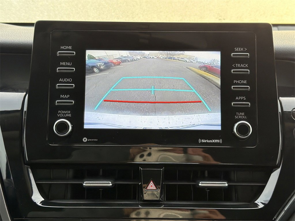 Used 2022 Toyota Camry SE image 34