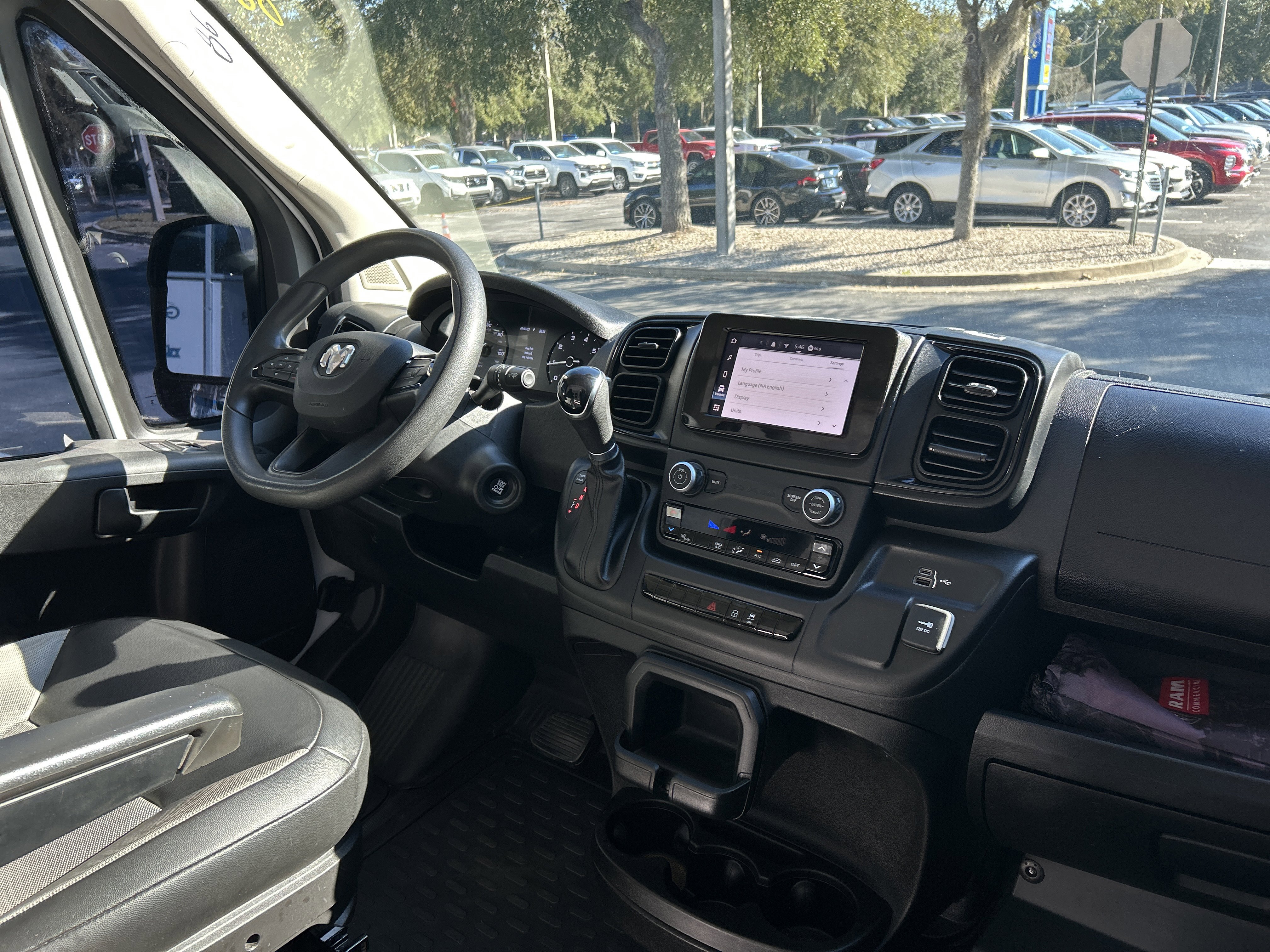 Used 2023 RAM ProMaster 2500 image 12