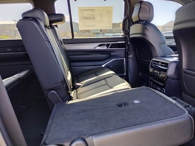 New 2025 Jeep Wagoneer L 4WD w/ Convenience Group I image 20