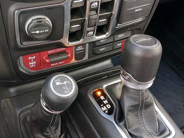 Certified 2025 Jeep Gladiator Sport AWD/4WD image 17