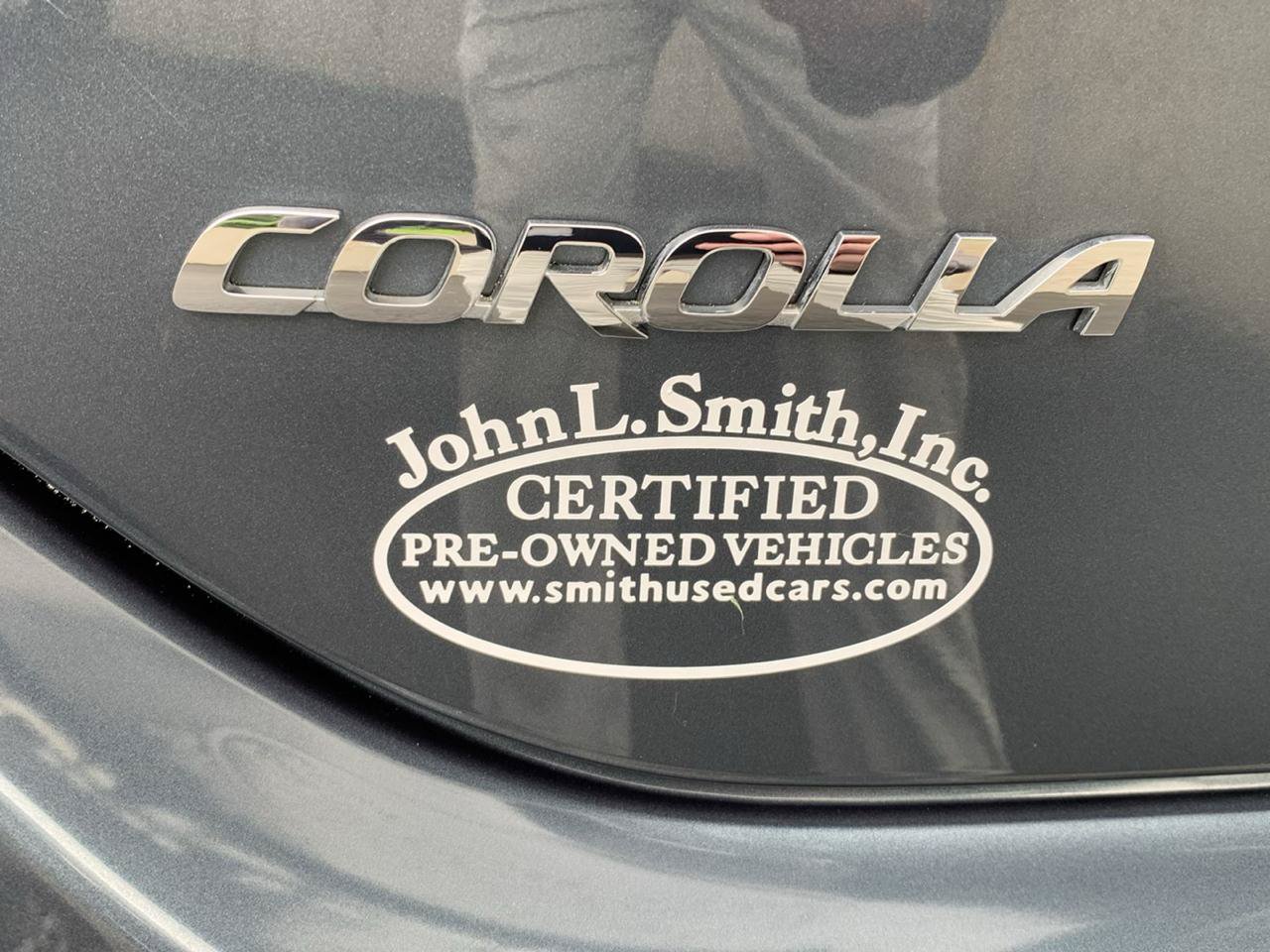 Used 2015 Toyota Corolla LE FWD image 25