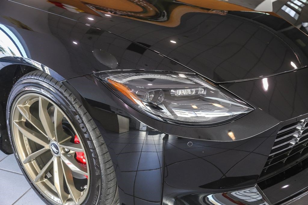 New 2026 Nissan Z Performance w/ Floor Mat Package RWD image 4