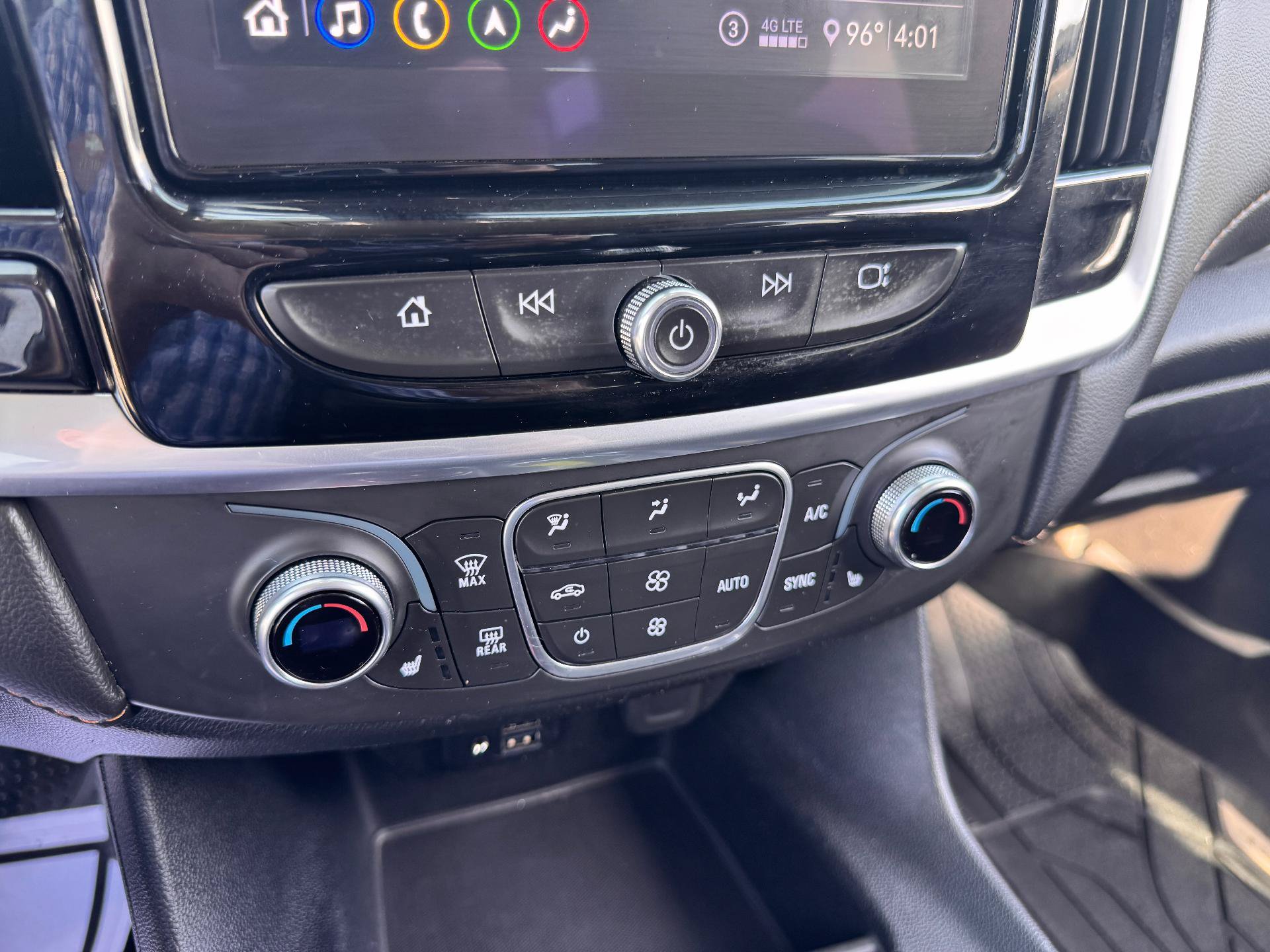 Used 2020 Chevrolet Traverse RS AWD/4WD image 39