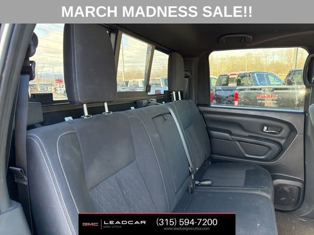 Used 2019 Nissan Titan SV w/ SV Convenience Package image 14