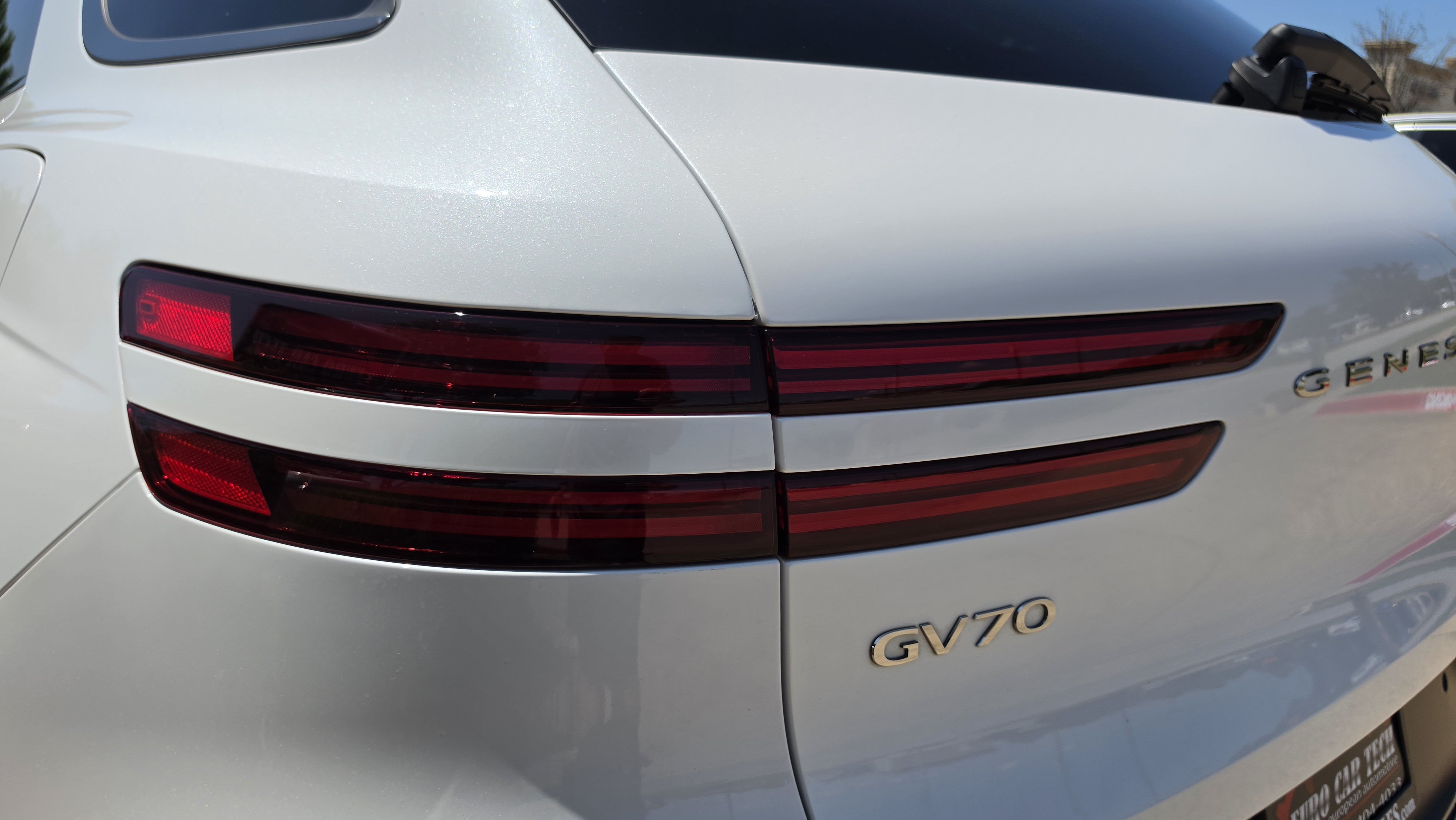Used 2025 Genesis GV70 3.5T Sport w/ Sport Advanced Package AWD/4WD image 10