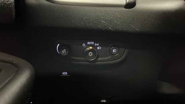 Used 2021 GMC Terrain SLT w/ Infotainment Package II AWD/4WD image 32