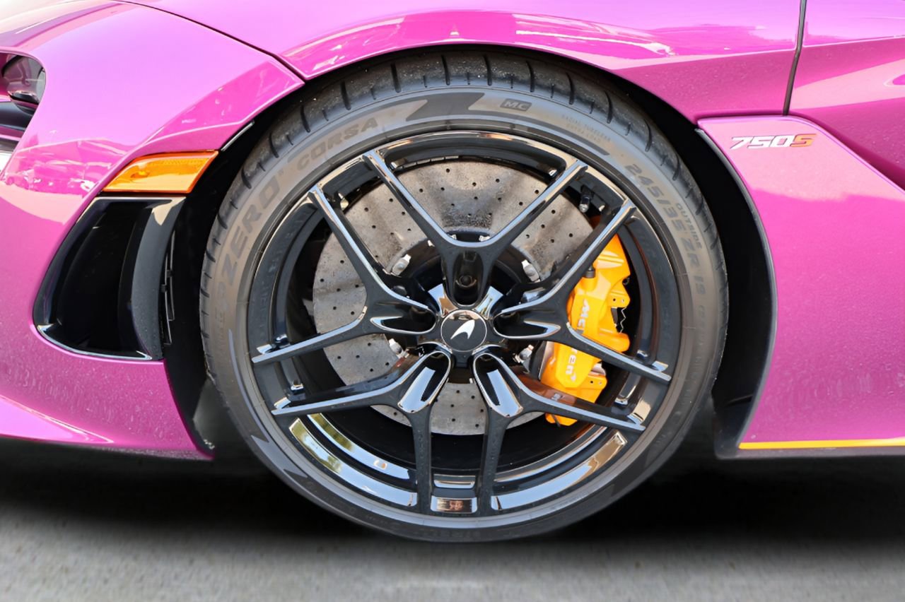 Used 2026 McLaren 750S Spider image 10