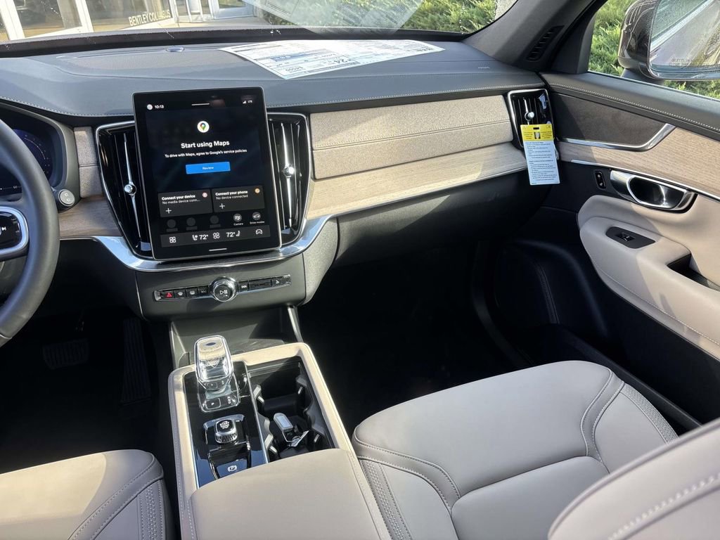New 2026 Volvo XC90 B5 Core w/ Protection Package Premier image 31