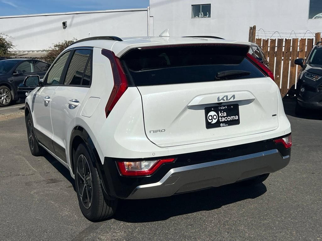 Certified 2024 Kia Niro FWD image 9