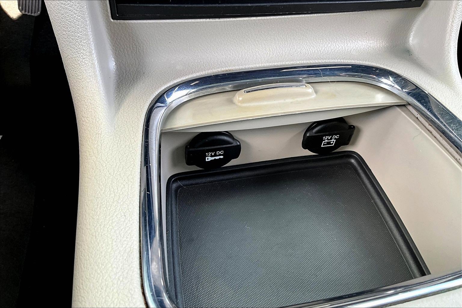 Used 2020 Dodge Grand Caravan SXT FWD image 16