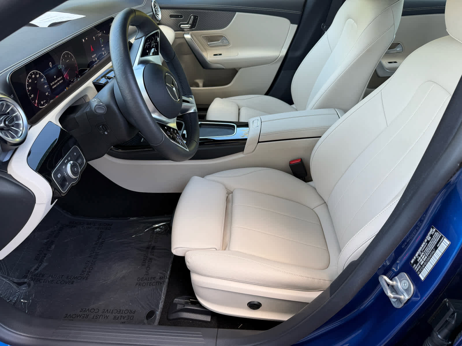 Used 2025 Mercedes-Benz CLA 250 4MATIC image 10