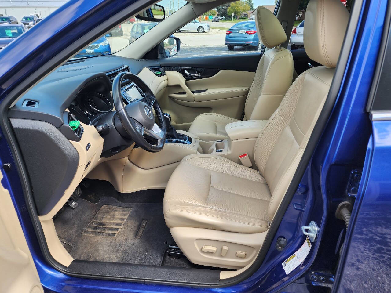 Used 2017 Nissan Rogue SL w/ SL Premium Package image 10