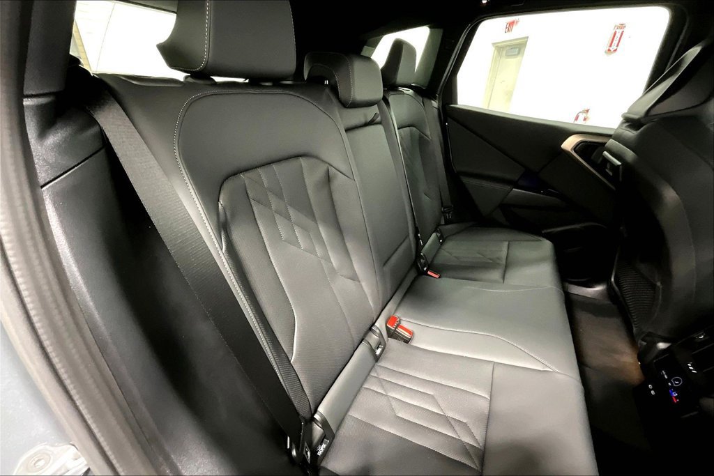 New 2025 BMW X3 xDrive30i w/ Convenience Package AWD/4WD image 9