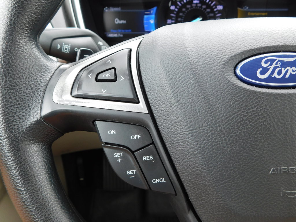 Used 2019 Ford Fusion SE FWD image 25