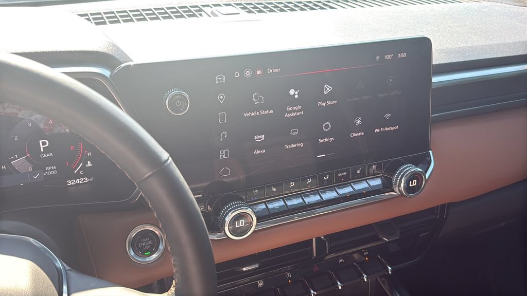Used 2024 GMC Canyon AT4 w/ AT4 Premium Package AWD/4WD image 14