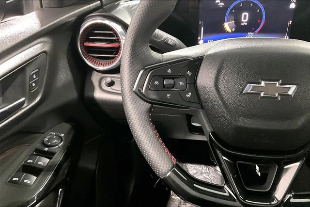 Used 2025 Chevrolet Trax RS image 11