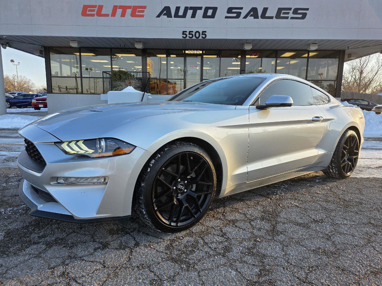 Used 2018 Ford Mustang Premium video 1