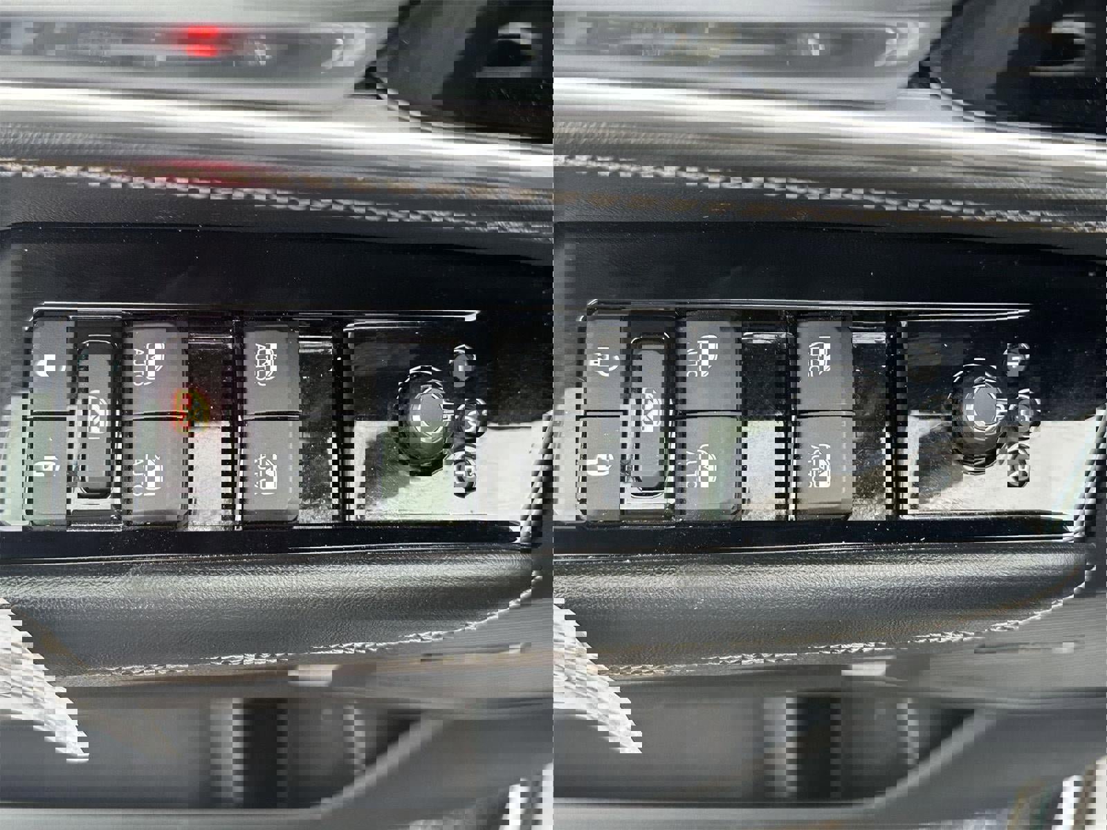 Used 2024 Jeep Wagoneer Series II w/ Flexible Seating Group image 13