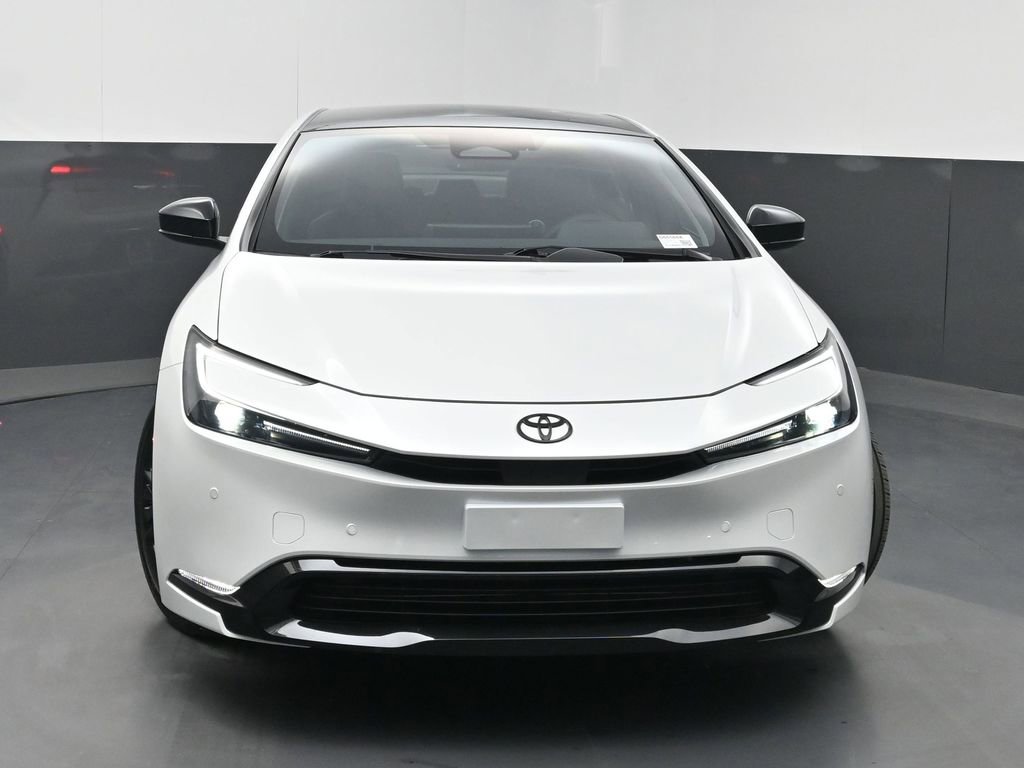 Used 2026 Toyota Prius FWD image 41