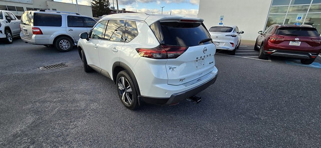 Used 2024 Nissan Rogue SL image 9