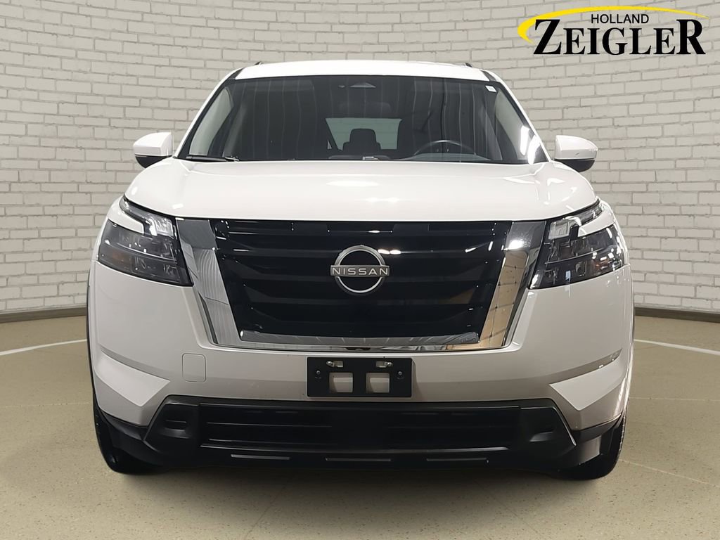 Used 2025 Nissan Pathfinder SV video 2