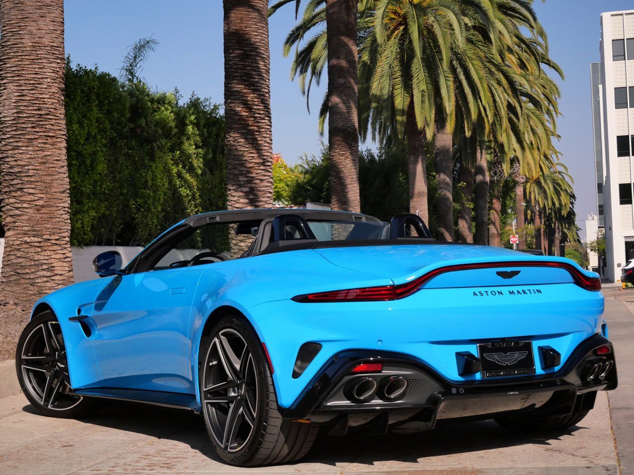 New 2026 Aston Martin V8 Vantage Coupe image 2