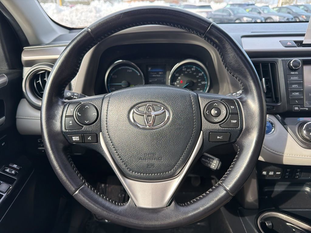 Used 2017 Toyota RAV4 Limited image 17