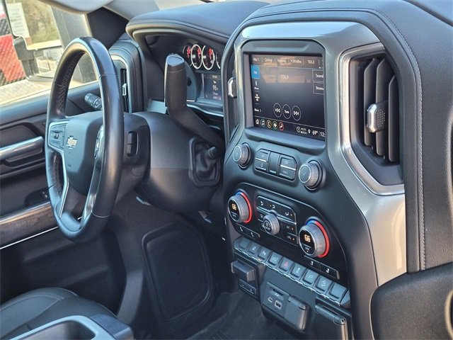 Used 2022 Chevrolet Silverado 2500 LTZ w/ Gooseneck/5TH Wheel Package image 11