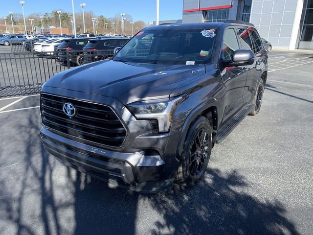 Used 2023 Toyota Sequoia SR5 w/ SR5 Premium Package image 4