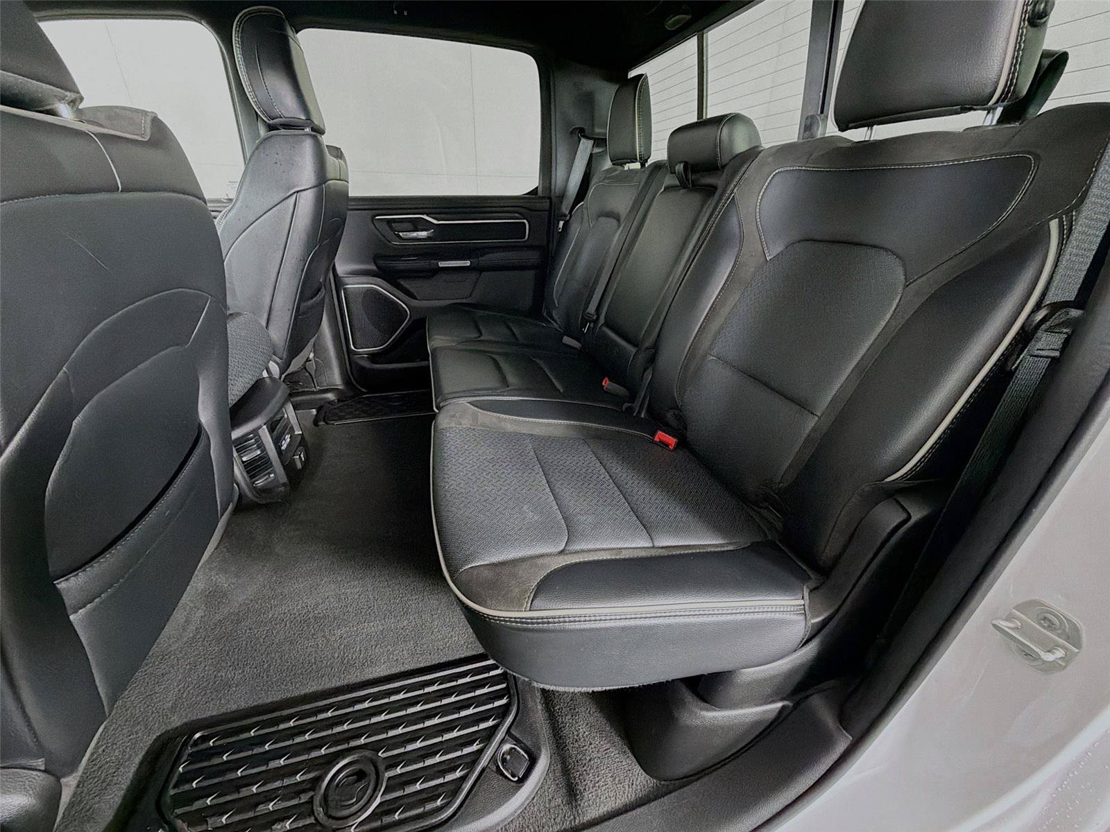 Used 2023 RAM 1500 Laramie AWD/4WD image 26