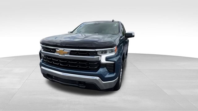 Used 2024 Chevrolet Silverado 1500 LT AWD/4WD image 2