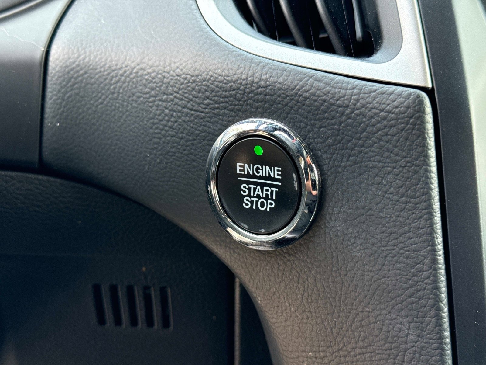 Used 2022 Ford Edge ST-Line AWD/4WD image 30